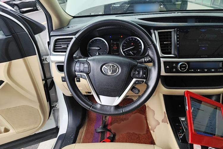 Used Toyota Highlander 2021 2.0T Two-Wheel Drive Luxury Edition 7 Seats Steering Wheel