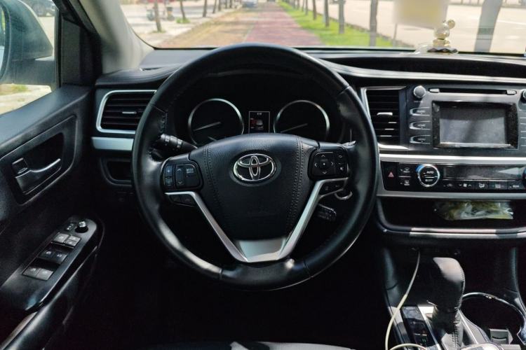 Used Toyota Highlander 2021 2.0T Four-Wheel Drive Elite Edition 7-Seater Steering Wheel