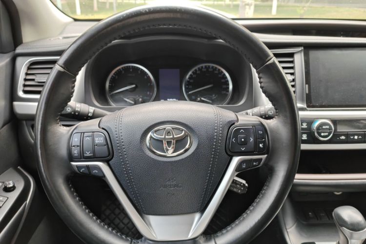 Used Toyota Highlander 2021 2.0T Four-Wheel Drive Prestige Version 7 Seats Steering Wheel