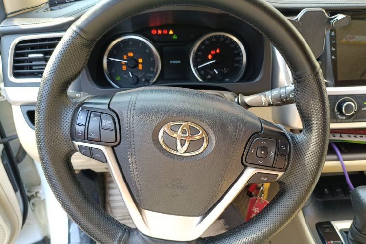 Used Toyota Highlander 2021 2.0T Four-Wheel Drive Elite Edition 7-Seater Steering Wheel