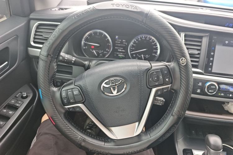 Used Toyota Highlander 2021 2.0T Four-Wheel Drive Prestige Version 7 Seats Steering Wheel