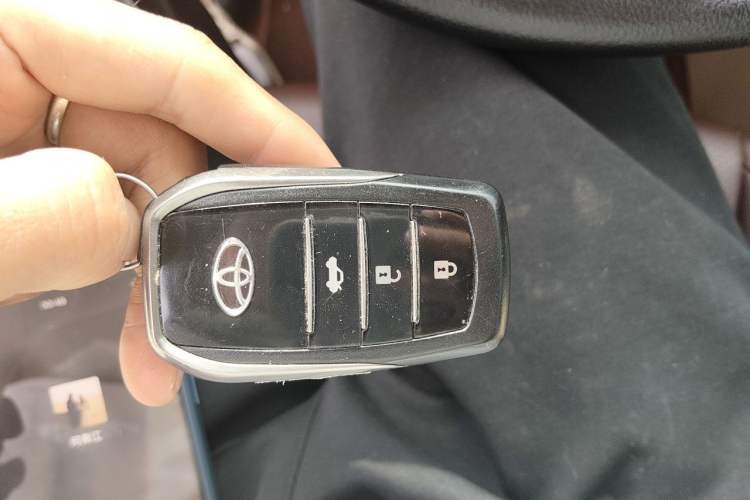 Used Toyota Highlander 2021 2.0T Four-Wheel Drive Elite Edition 7-Seater Vehicle Key
