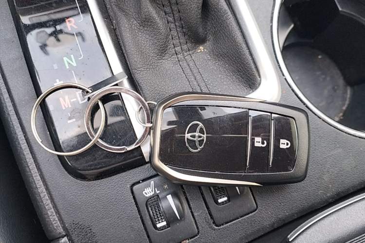 Used Toyota Highlander 2021 2.0T Four-Wheel Drive Luxury Edition 7 Seats Vehicle Key