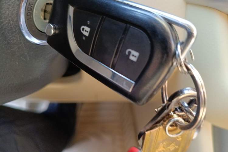 Used Toyota Highlander 2021 2.0T Four-Wheel Drive Elite Edition 7-Seater Vehicle Key