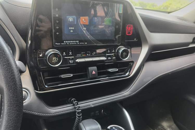 Used Toyota Highlander 2022 380T 4x4 Luxury Edition 7 Seats Audio And AC Panel