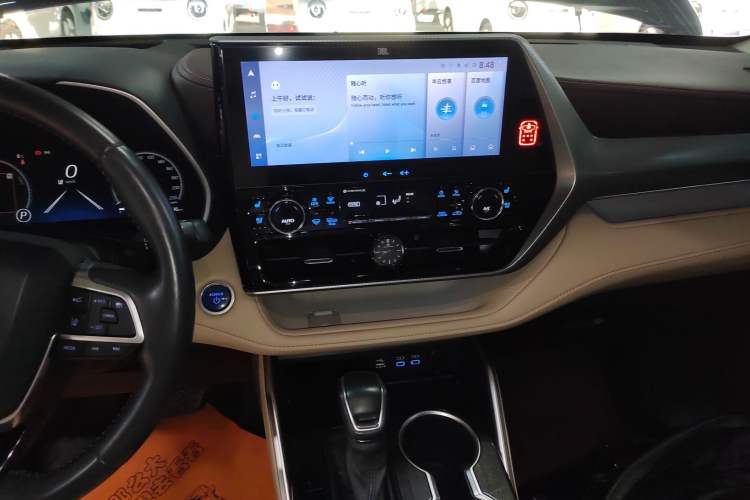 Used Toyota Highlander 2022 Dual-Engine 2.5L Four-Wheel Drive Supreme Edition 7-Seater Audio And AC Panel