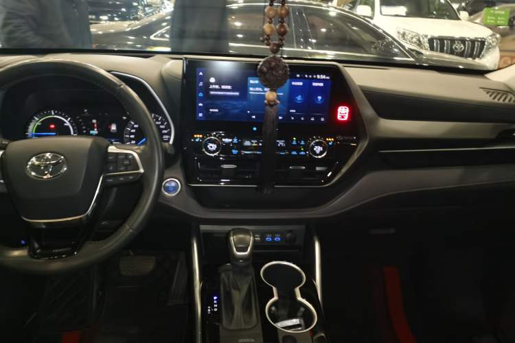 Used Toyota Highlander 2022 Dual-Engine 2.5L Four-Wheel Drive Prestige Version 7 Seats Audio And AC Panel
