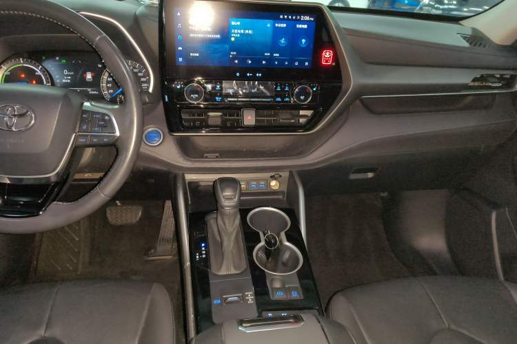 Used Toyota Highlander 2022 Dual-Engine 2.5L Four-Wheel Drive Prestige Version 7 Seats Audio And AC Panel
