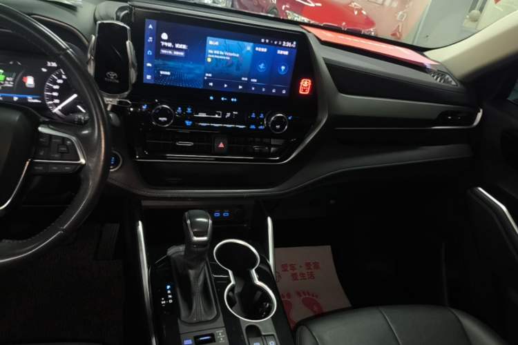 Used Toyota Highlander 2022 380T Four-Wheel Drive Prestige Edition 7-Seater Audio And AC Panel