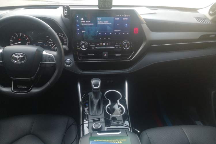 Used Toyota Highlander 2022 380T Four-Wheel Drive Prestige Edition 7-Seater Audio And AC Panel