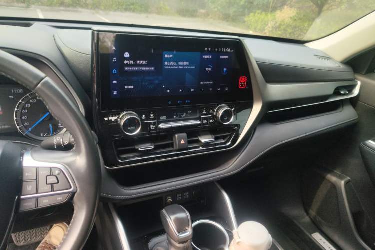 Used Toyota Highlander 2022 Dual-Engine 2.5L Four-Wheel Drive Prestige Version 7 Seats Audio And AC Panel