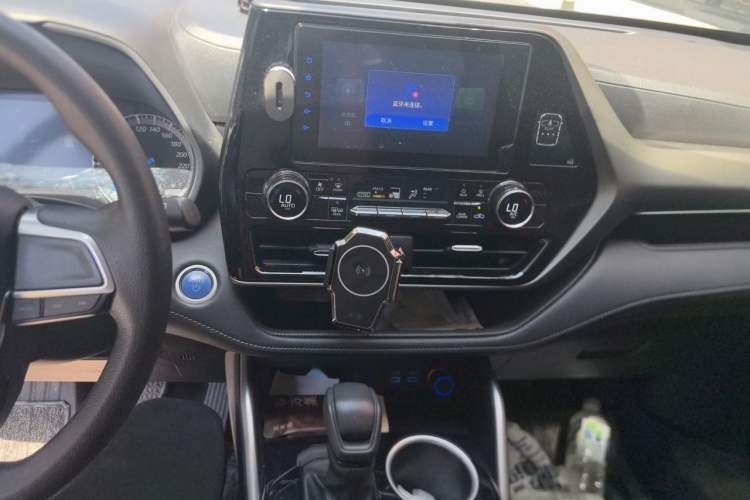 Used Toyota Highlander 2022 Dual-Engine 2.5L Two-Wheel Drive Elite Edition 5 Seats Audio And AC Panel