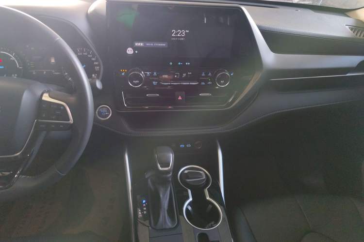 Used Toyota Highlander 2022 Dual-Engine 2.5L Four-Wheel Drive Prestige Version 7 Seats Audio And AC Panel