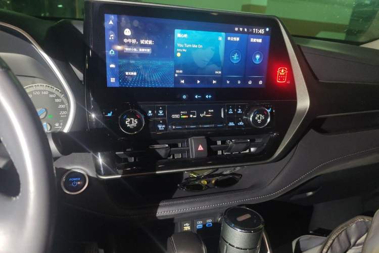 Used Toyota Highlander 2022 Dual-Engine 2.5L Four-Wheel Drive Prestige Version 7 Seats Audio And AC Panel