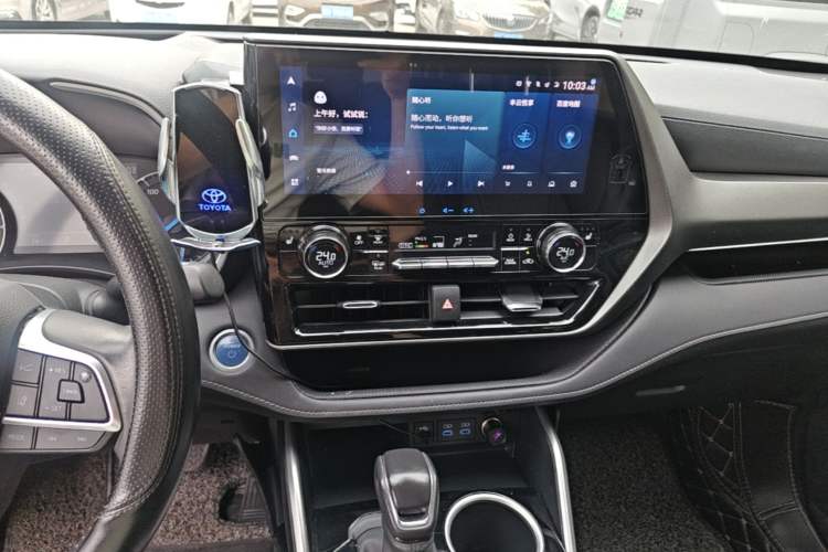 Used Toyota Highlander 2022 Dual-Engine 2.5L Four-Wheel Drive Prestige Version 7 Seats Audio And AC Panel