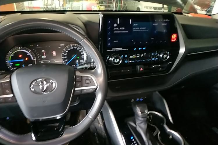 Used Toyota Highlander 2022 Dual-Engine 2.5L Four-Wheel Drive Prestige Version 7 Seats Center Console
