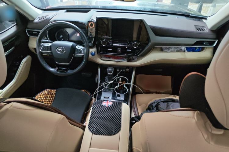 Used Toyota Highlander 2022 Dual-Engine 2.5L Four-Wheel Drive Prestige Version 7 Seats Center Console