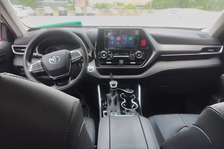 Used Toyota Highlander 2022 380T 4x4 Luxury Edition 7 Seats Center Console