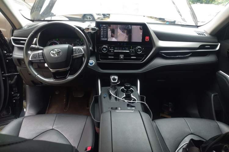 Used Toyota Highlander 2022 Dual-Engine 2.5L Four-Wheel Drive Prestige Version 7 Seats Center Console