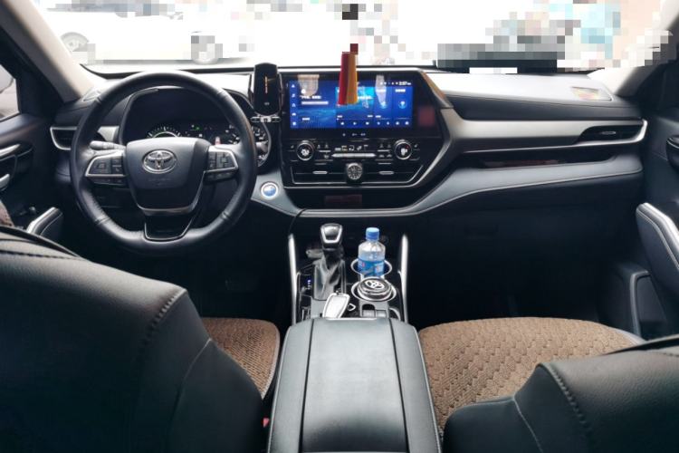 Used Toyota Highlander 2022 Dual-Engine 2.5L Four-Wheel Drive Prestige Version 7 Seats Center Console