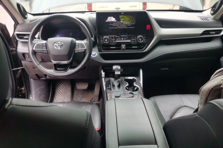 Used Toyota Highlander 2022 Dual-Engine 2.5L Four-Wheel Drive Supreme Edition 7-Seater Center Console