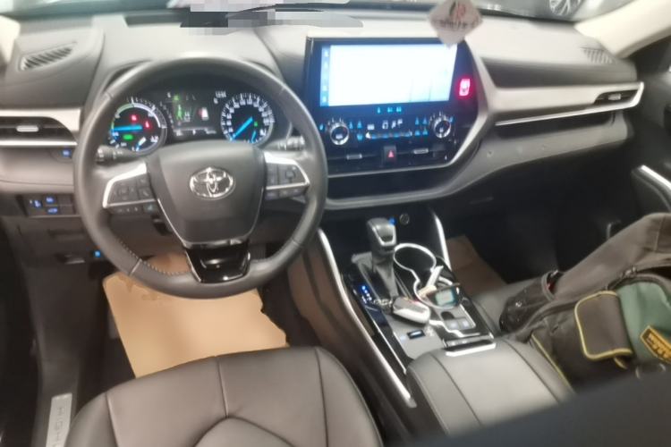 Used Toyota Highlander 2022 Dual-Engine 2.5L Four-Wheel Drive Prestige Version 7 Seats Center Console