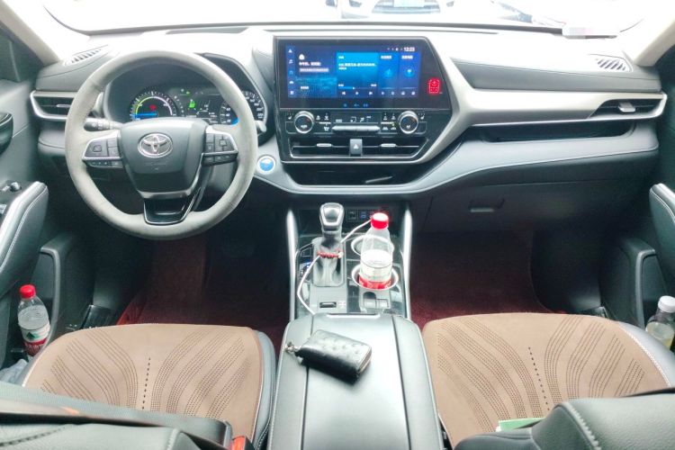 Used Toyota Highlander 2022 Dual-Engine 2.5L Four-Wheel Drive Prestige Version 7 Seats Center Console