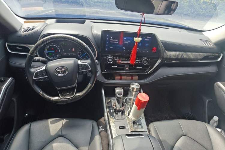 Used Toyota Highlander 2022 Dual-Engine 2.5L Four-Wheel Drive Prestige Version 7 Seats Center Console