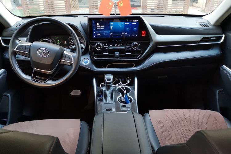 Used Toyota Highlander 2022 Dual-Engine 2.5L Four-Wheel Drive Prestige Version 7 Seats Center Console