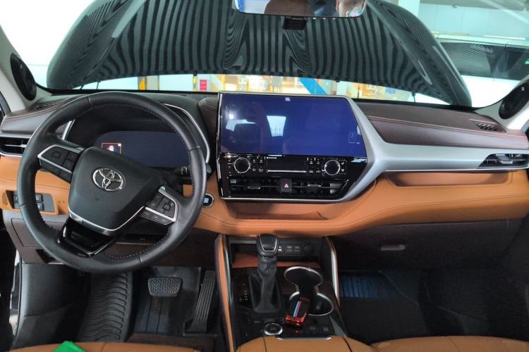 Used Toyota Highlander 2022 380T Four-Wheel Drive Ultimate 7-Seater Center Console