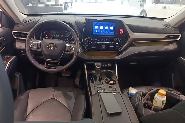 Used Toyota Highlander 2022 380T 4x4 Luxury Edition 7 Seats Center Console