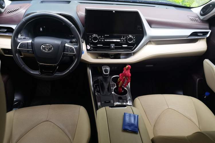 Used Toyota Highlander 2022 Dual-Engine 2.5L Four-Wheel Drive Prestige Version 7 Seats Center Console