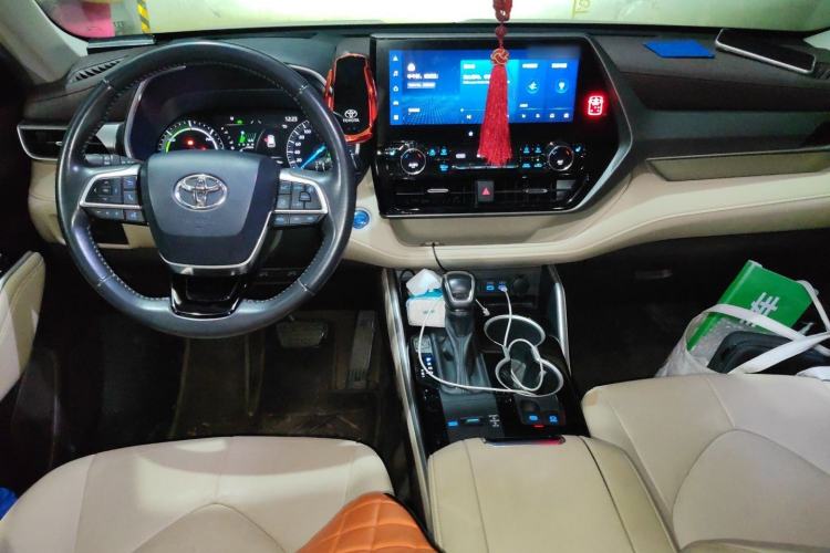 Used Toyota Highlander 2022 Dual-Engine 2.5L Four-Wheel Drive Prestige Version 7 Seats Center Console