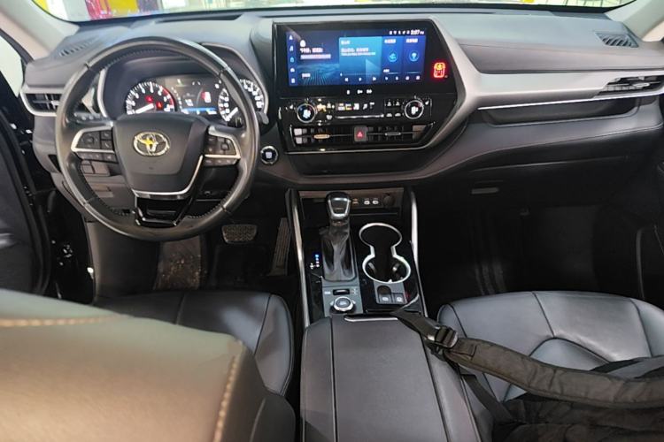 Used Toyota Highlander 2022 380T Four-Wheel Drive Prestige Edition 7-Seater Center Console