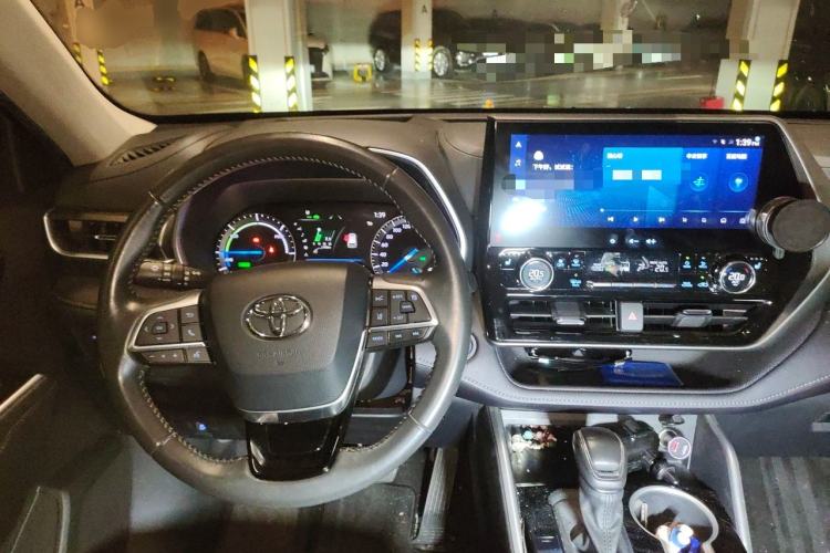 Used Toyota Highlander 2022 Dual-Engine 2.5L Four-Wheel Drive Prestige Version 7 Seats Center Console