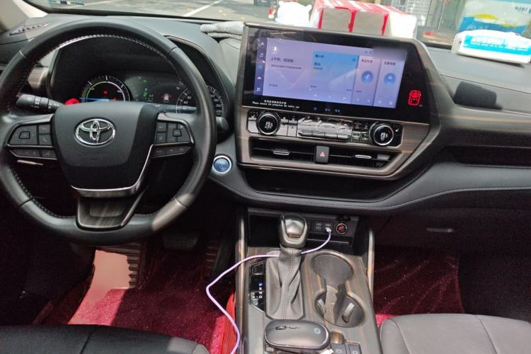 Used Toyota Highlander 2022 Dual-Engine 2.5L Four-Wheel Drive Prestige Version 7 Seats Center Console