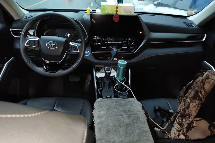Used Toyota Highlander 2022 Dual-Engine 2.5L Four-Wheel Drive Prestige Version 7 Seats Center Console