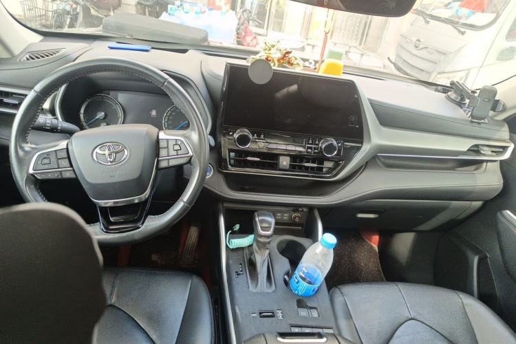 Used Toyota Highlander 2022 Dual-Engine 2.5L Four-Wheel Drive Prestige Version 7 Seats Center Console