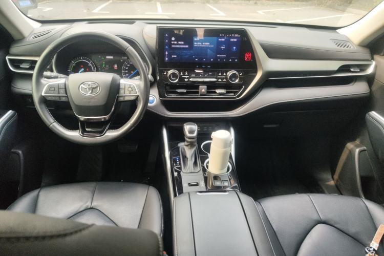 Used Toyota Highlander 2022 Dual-Engine 2.5L Four-Wheel Drive Prestige Version 7 Seats Center Console