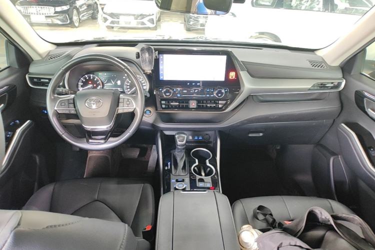 Used Toyota Highlander 2022 380T Four-Wheel Drive Prestige Edition 7-Seater Center Console