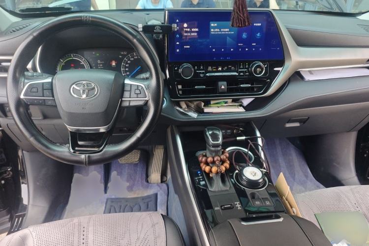 Used Toyota Highlander 2022 Dual-Engine 2.5L Four-Wheel Drive Prestige Version 7 Seats Center Console