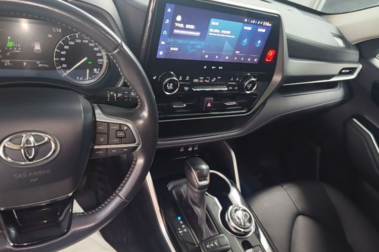 Used Toyota Highlander 2022 380T Four-Wheel Drive Prestige Edition 7-Seater Center Console