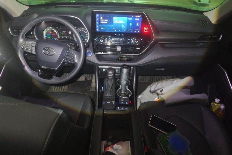 Used Toyota Highlander 2022 Dual-Engine 2.5L Four-Wheel Drive Prestige Version 7 Seats Center Console