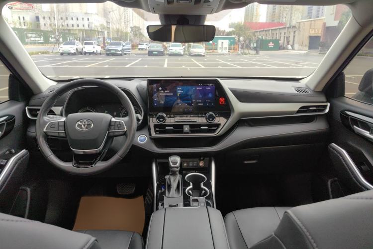 Used Toyota Highlander 2022 Dual-Engine 2.5L Four-Wheel Drive Prestige Version 7 Seats Center Console