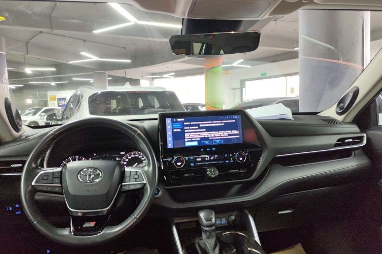 Used Toyota Highlander 2022 380T Four-Wheel Drive Prestige Edition 7-Seater Center Console