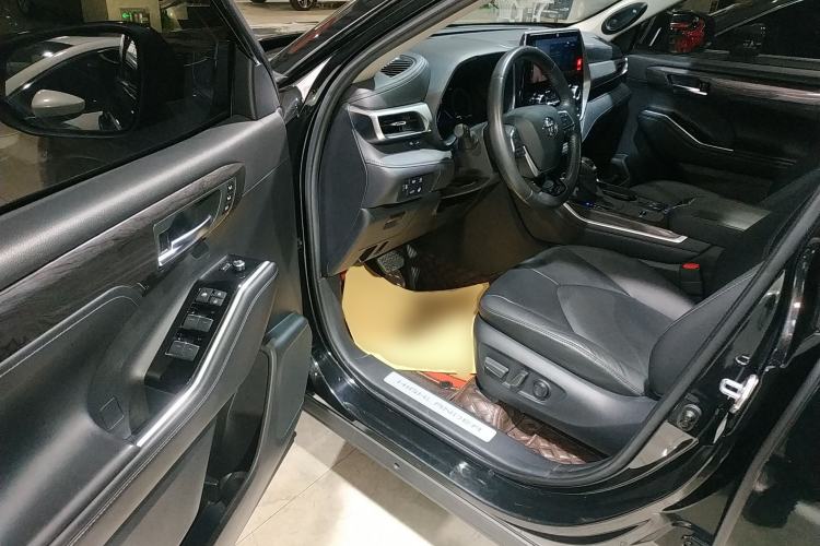 Used Toyota Highlander 2022 Dual-Engine 2.5L Four-Wheel Drive Supreme Edition 7-Seater Driver Seat