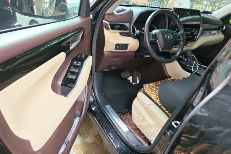 Used Toyota Highlander 2022 Dual-Engine 2.5L Four-Wheel Drive Prestige Version 7 Seats Driver Seat