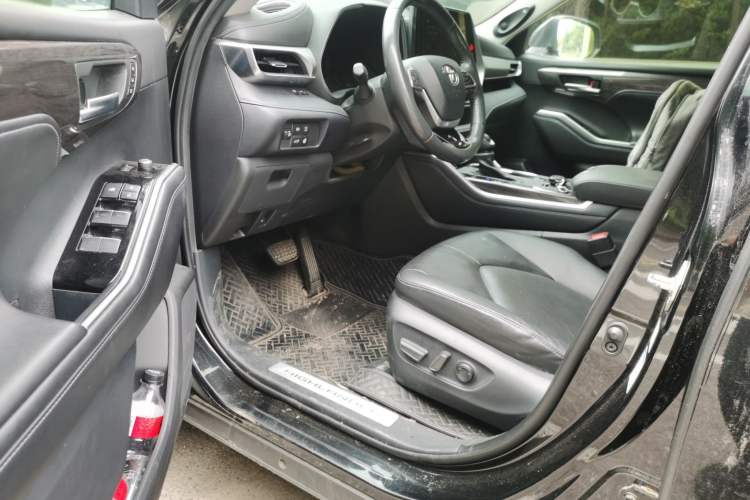 Used Toyota Highlander 2022 Dual-Engine 2.5L Four-Wheel Drive Supreme Edition 7-Seater Driver Seat