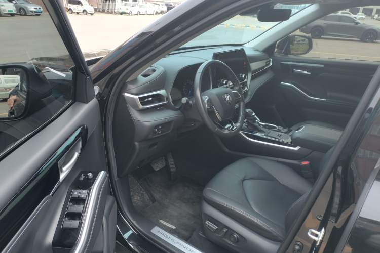 Used Toyota Highlander 2022 Dual-Engine 2.5L Two-Wheel Drive Prestige Edition 7-Seater Driver Seat