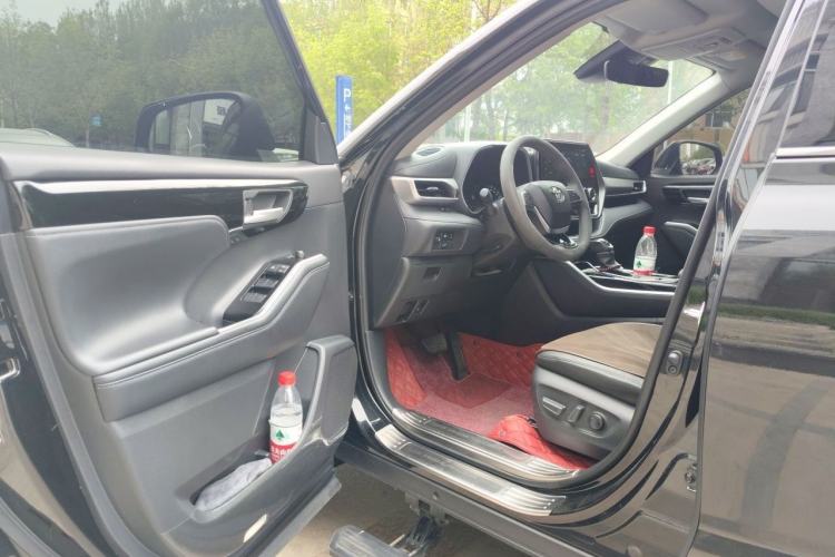 Used Toyota Highlander 2022 Dual-Engine 2.5L Four-Wheel Drive Prestige Version 7 Seats Driver Seat